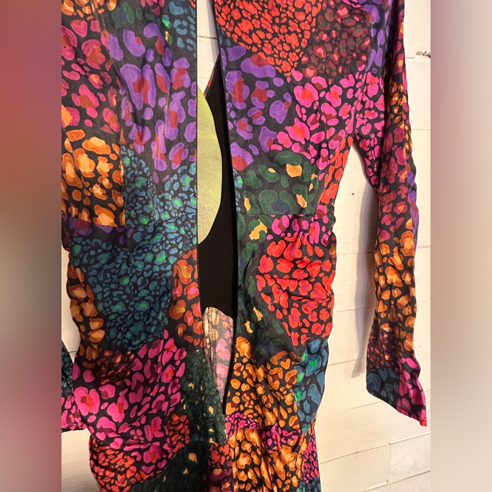 Farm Rio Rainbow Hearts Ruched midi dress.  Women’s size XS. **Broken zipper** - Picture 3 of 11